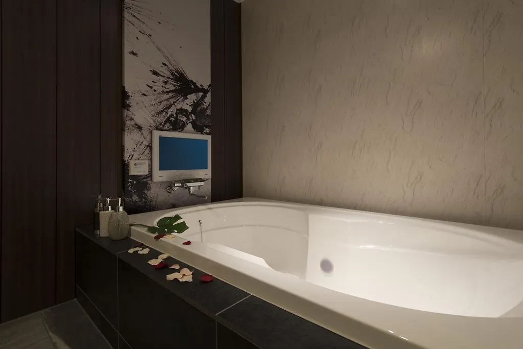 Hotel Zen （大人専用） 大阪市 2*,  日本